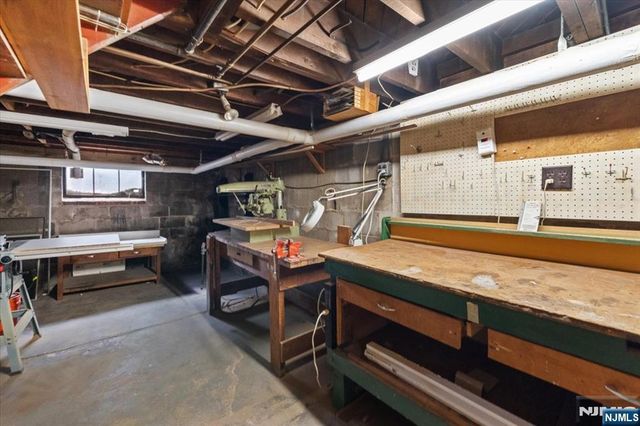 302 Howard Avenue, Fair Lawn, NJ 07410
