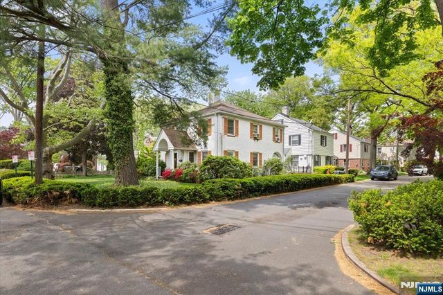 302 Howard Avenue, Fair Lawn, NJ 07410