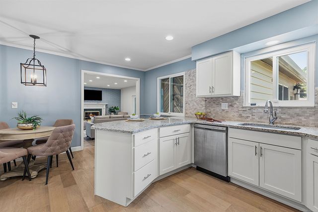 22461 Lavon Street, Saint Clair Shores, MI 48081
