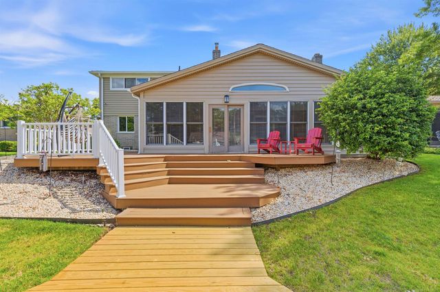 22461 Lavon Street, Saint Clair Shores, MI 48081