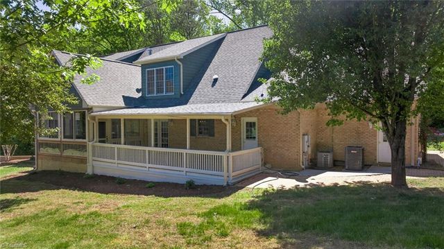 1747 Scalesville Road, Summerfield, NC 27358