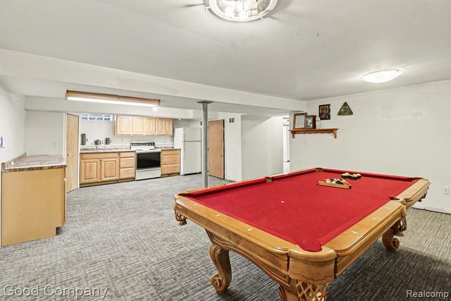 835 S Saginaw Street, Lapeer, MI 48446