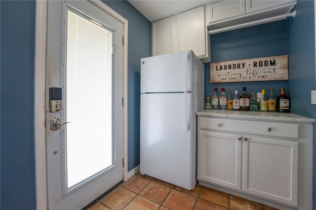 321 Bayshore Dr, Corpus Christi, TX 78412