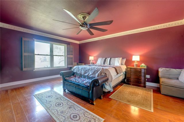 321 Bayshore Dr, Corpus Christi, TX 78412