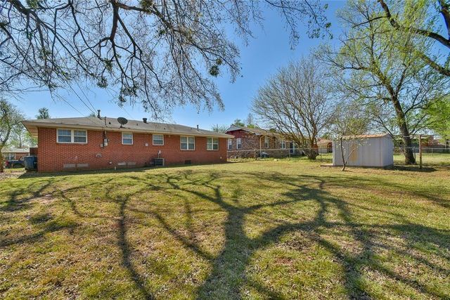 705 Stahl Drive, Midwest City, OK 73110