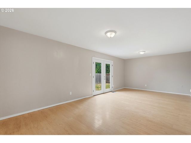 1543 Ne 16TH Way, Gresham, OR 97030