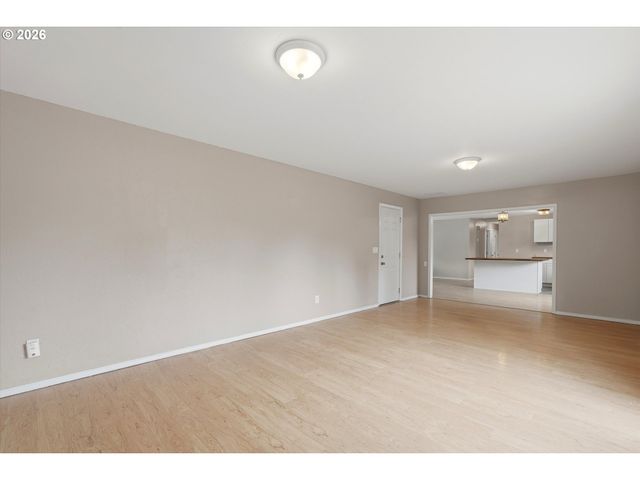 1543 Ne 16TH Way, Gresham, OR 97030