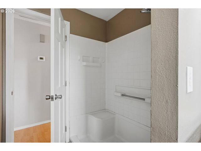 1543 Ne 16TH Way, Gresham, OR 97030