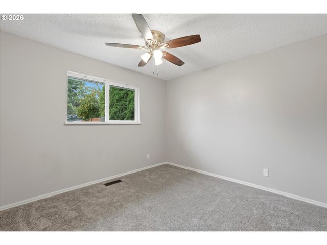 1543 Ne 16TH Way, Gresham, OR 97030