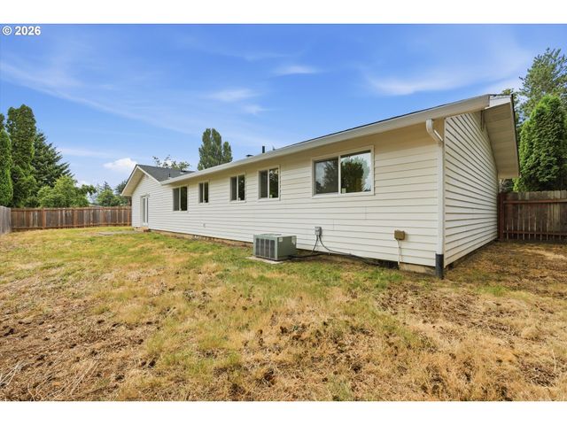 1543 Ne 16TH Way, Gresham, OR 97030