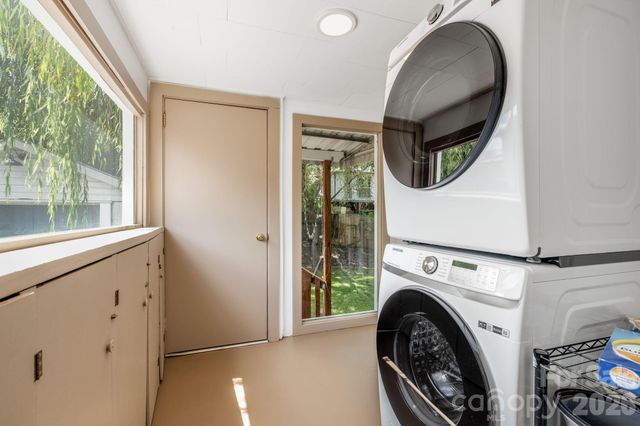 22 Jarrett Street, Asheville, NC 28806