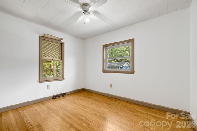 22 Jarrett Street, Asheville, NC 28806
