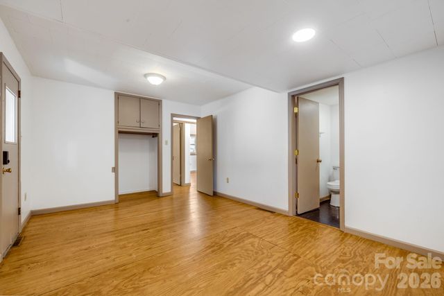 22 Jarrett Street, Asheville, NC 28806