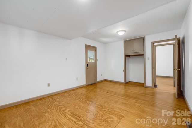22 Jarrett Street, Asheville, NC 28806