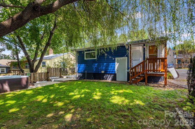 22 Jarrett Street, Asheville, NC 28806