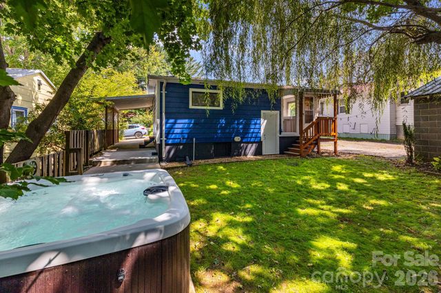 22 Jarrett Street, Asheville, NC 28806