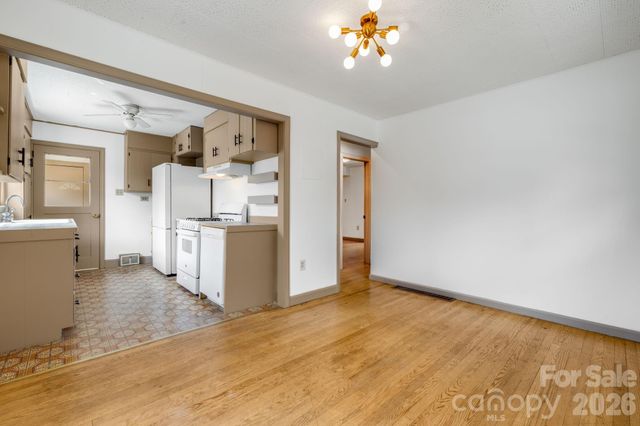 22 Jarrett Street, Asheville, NC 28806