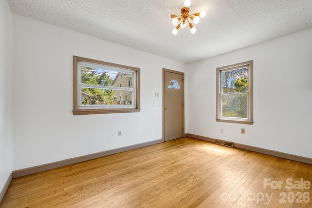 22 Jarrett Street, Asheville, NC 28806