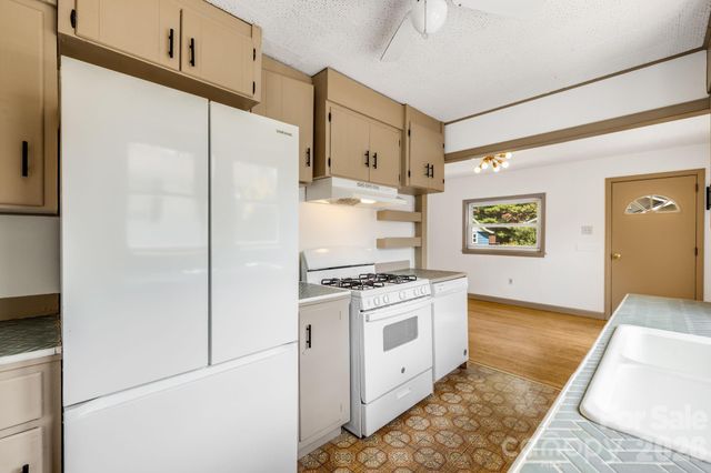 22 Jarrett Street, Asheville, NC 28806