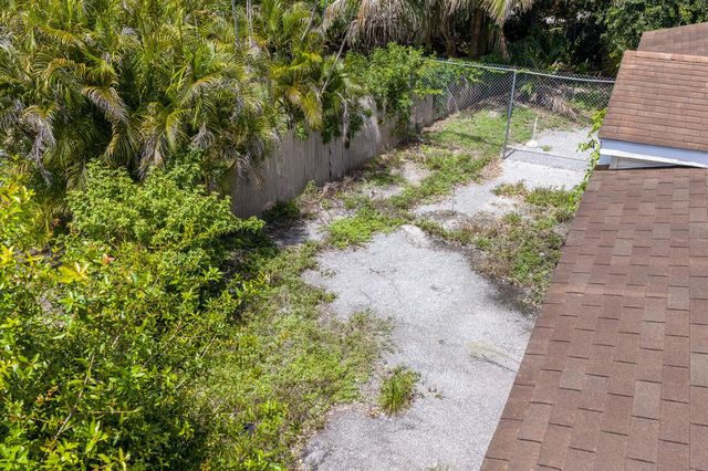 10105 SW Sandalfoot Boulevard, Boca Raton, FL 33428