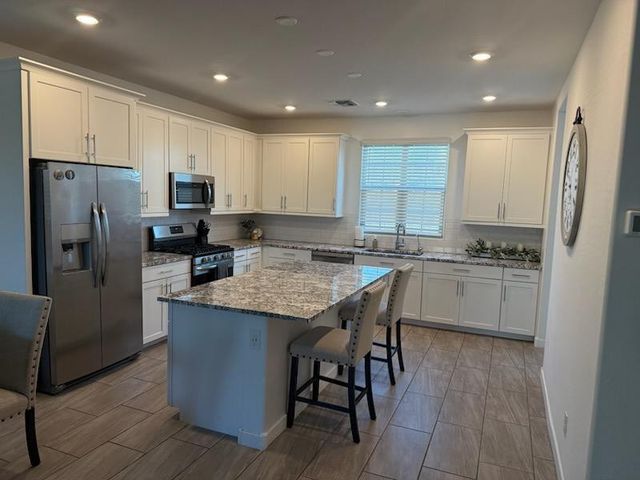 1123 E Newland Drive, Chandler, AZ 85286
