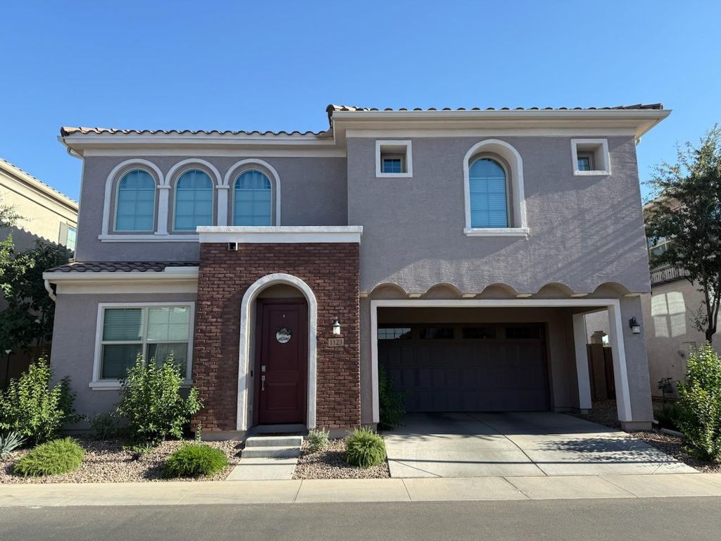 1123 E Newland Drive, Chandler, AZ 85286