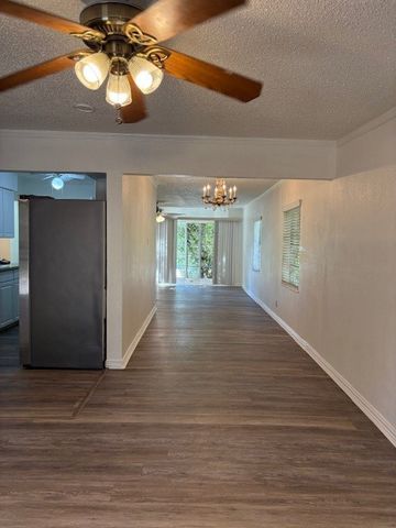 5011 W UNIVERSITY Boulevard, Dallas, TX 75209