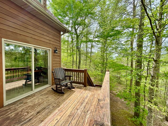 20 Mountain Path, Burnside, KY 42519