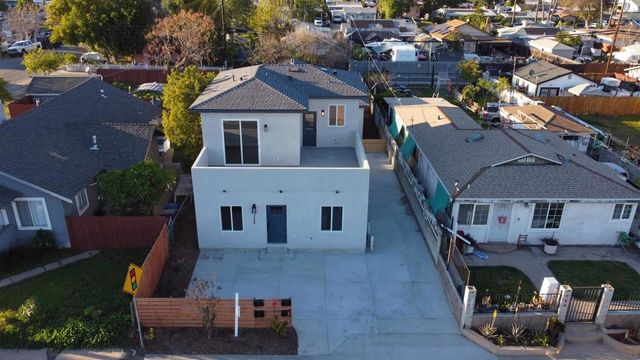 752 W 9th Ave, Escondido, CA 92025