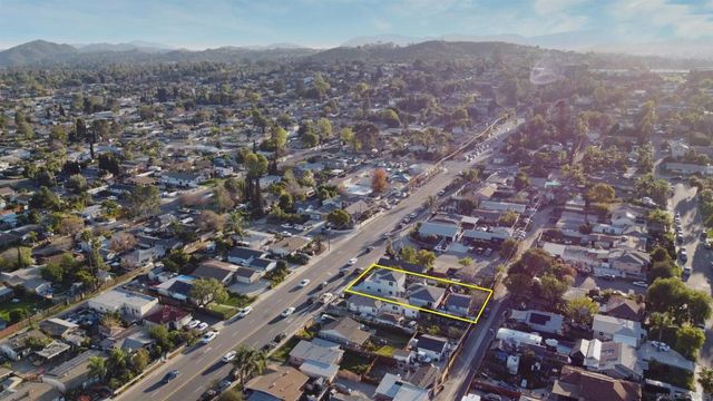 752 W 9th Ave, Escondido, CA 92025