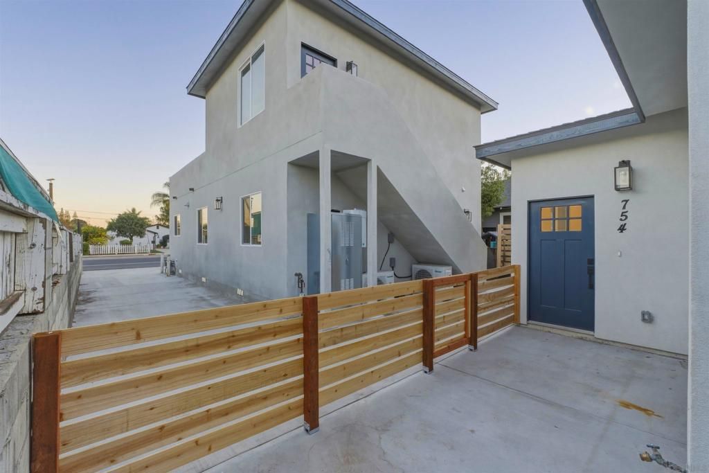 Image 10 of property listing at 752 W 9th Ave, Escondido, CA 92025