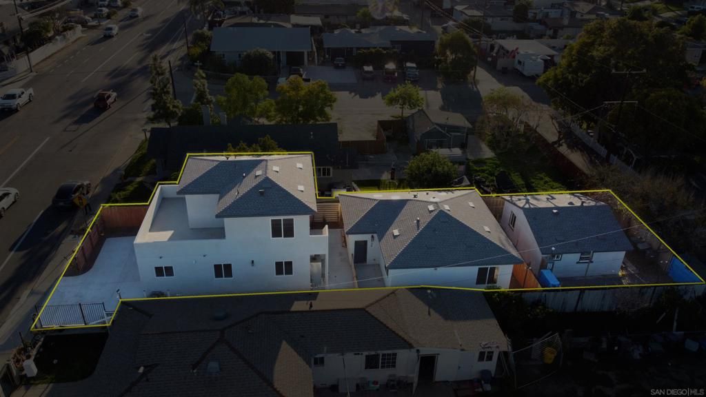 Image 14 of property listing at 752 W 9th Ave, Escondido, CA 92025