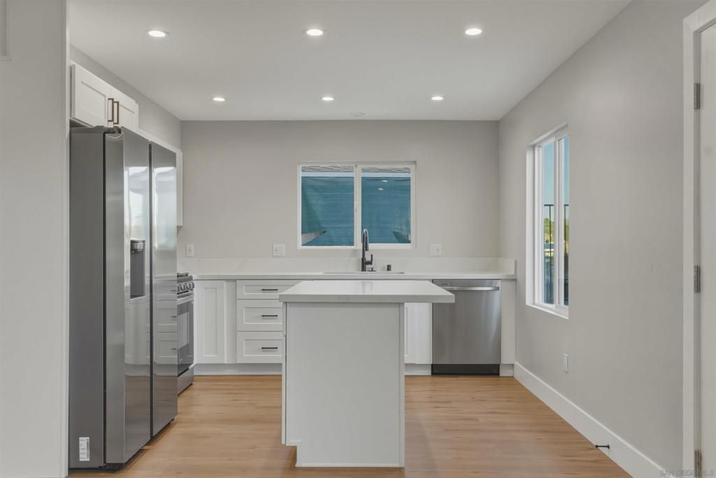 Image 19 of property listing at 752 W 9th Ave, Escondido, CA 92025