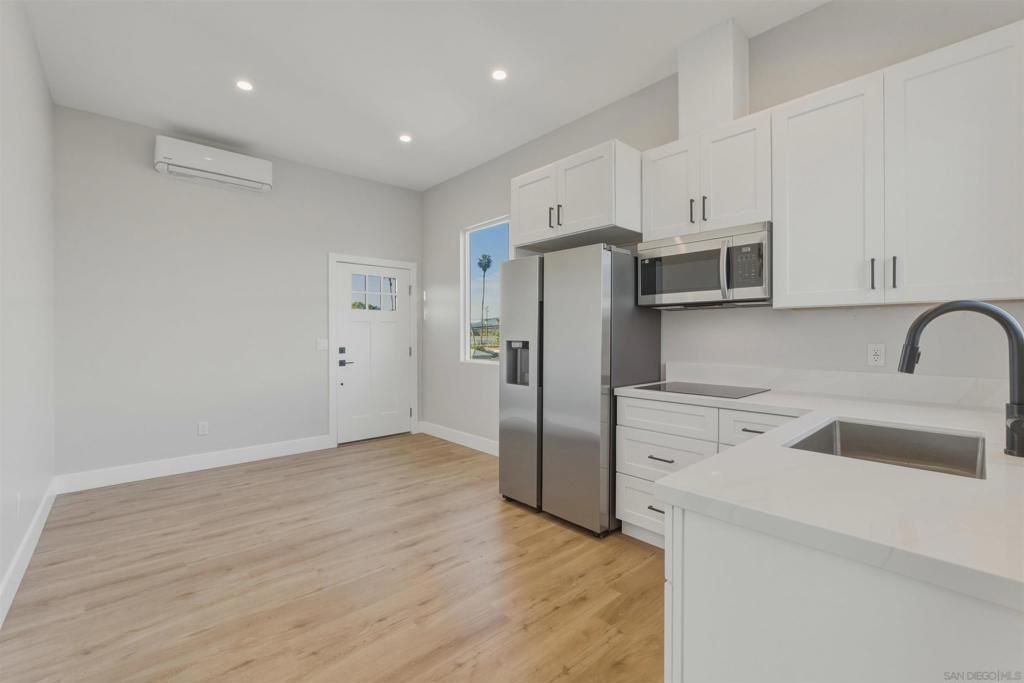 Image 28 of property listing at 752 W 9th Ave, Escondido, CA 92025