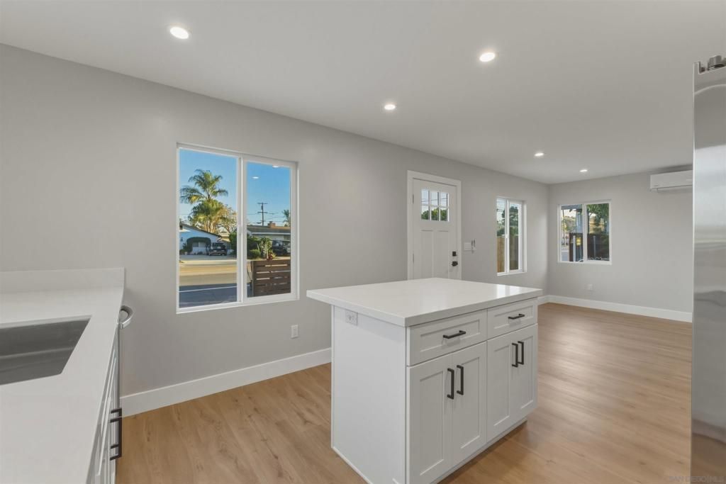 Image 31 of property listing at 752 W 9th Ave, Escondido, CA 92025