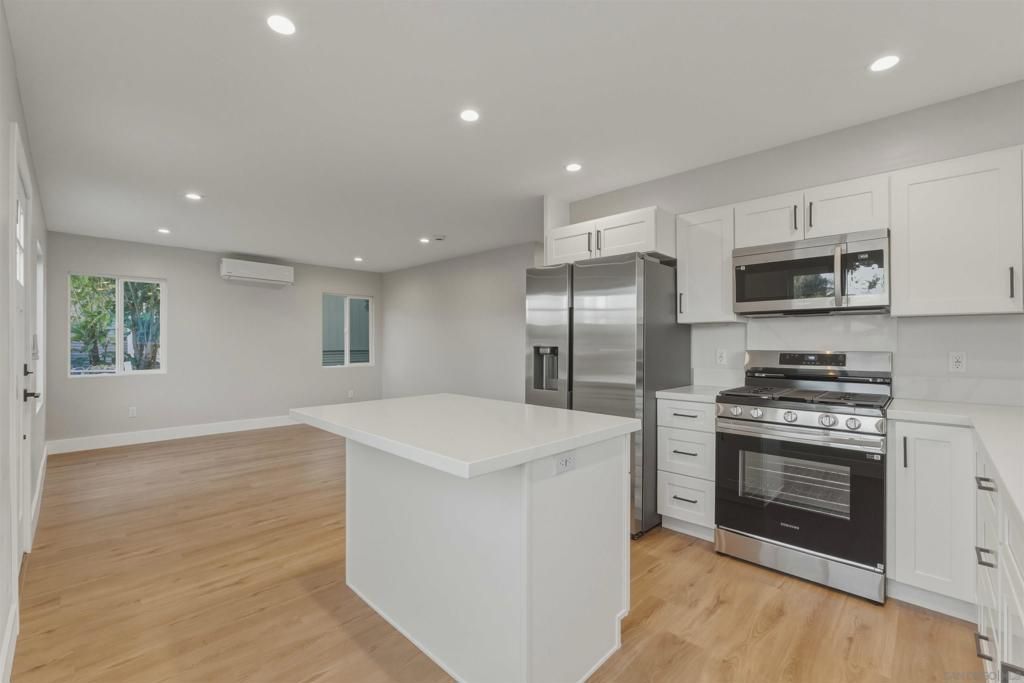 Image 32 of property listing at 752 W 9th Ave, Escondido, CA 92025