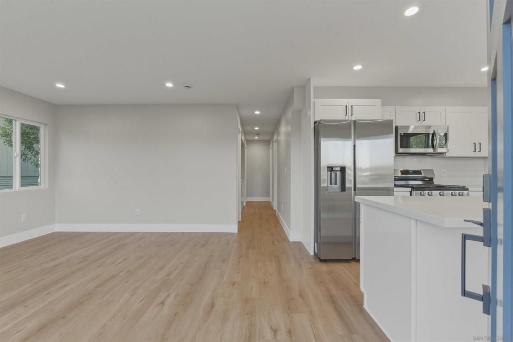 Image 34 of property listing at 752 W 9th Ave, Escondido, CA 92025