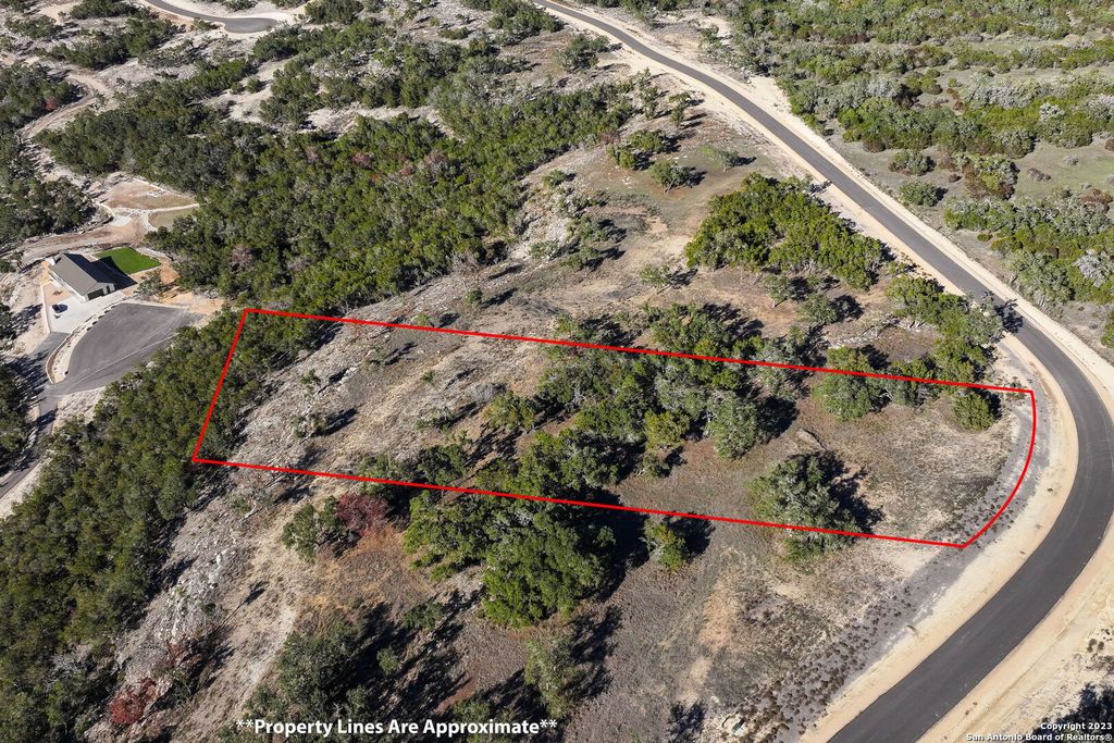 1837 Paradise Parkway, Canyon Lake, TX 78133