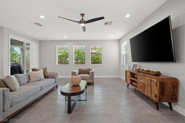 4274 Paragon Highlands Avenue, Las Vegas, NV 89141