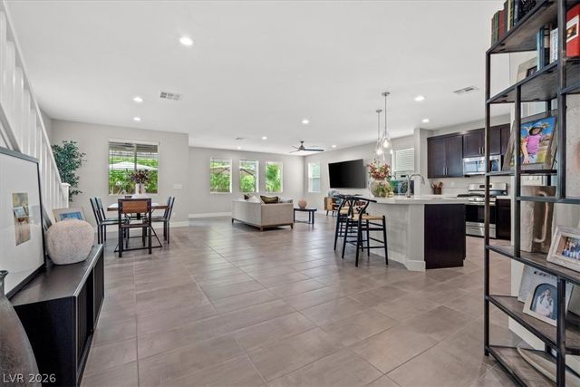 4274 Paragon Highlands Avenue, Las Vegas, NV 89141