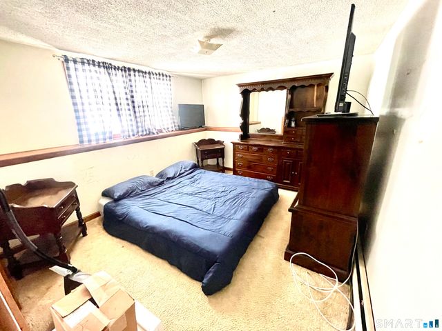 77 Meadow Lark Road, Naugatuck, CT 06770