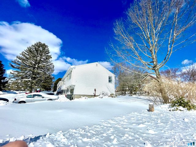 77 Meadow Lark Road, Naugatuck, CT 06770