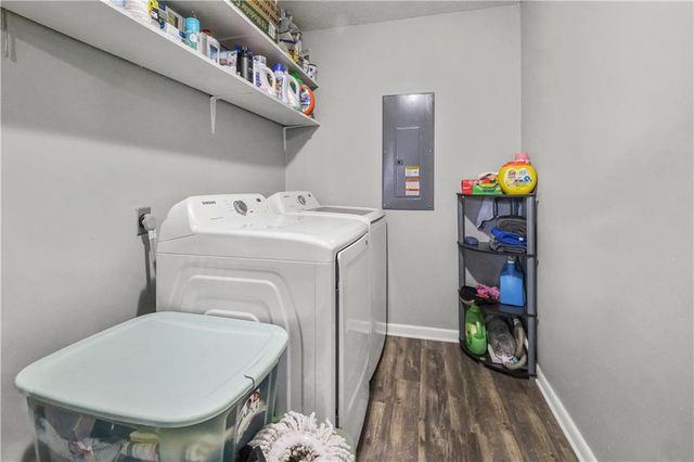 517 KISATCHIE Drive, Dry Prong, LA 71423