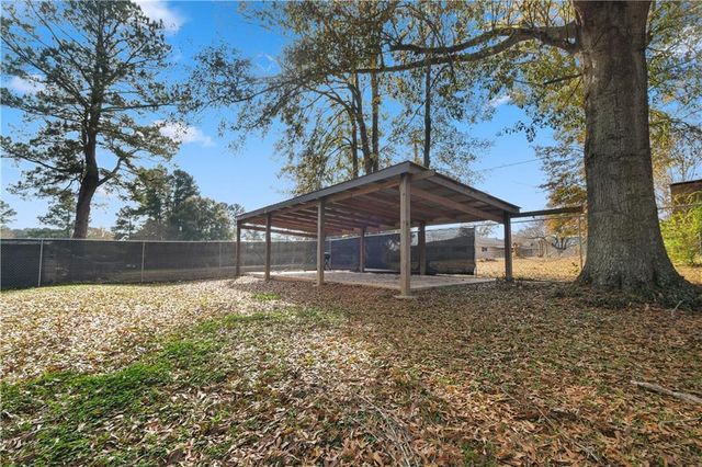 517 KISATCHIE Drive, Dry Prong, LA 71423