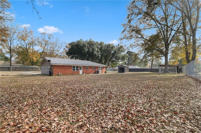 517 KISATCHIE Drive, Dry Prong, LA 71423