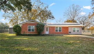 517 KISATCHIE Drive, Dry Prong, LA 71423