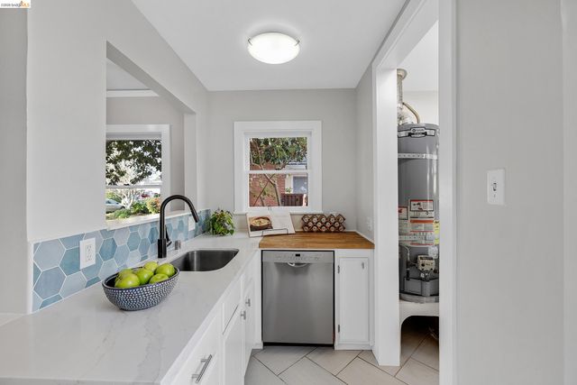 658 32Nd St, Richmond, CA 94804