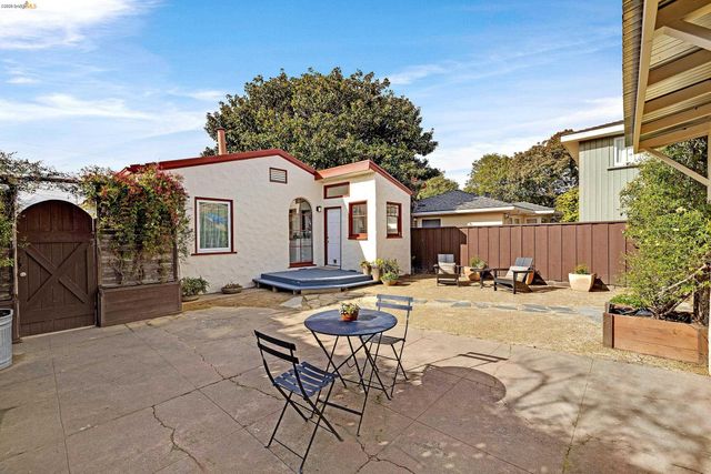 658 32Nd St, Richmond, CA 94804