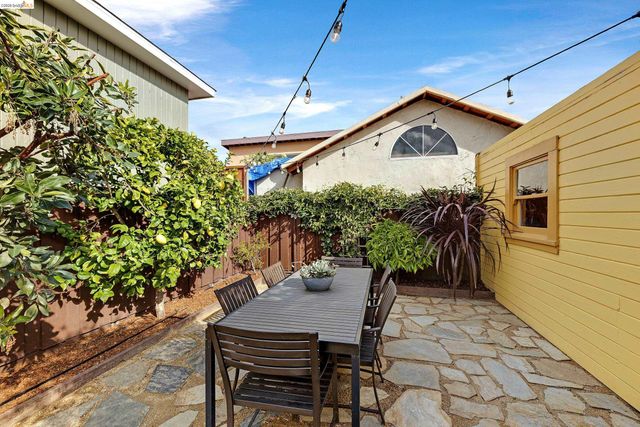 658 32Nd St, Richmond, CA 94804