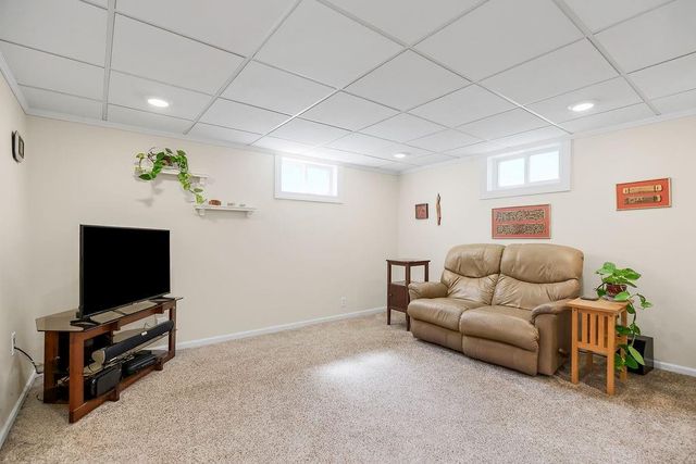 7834 Windsor Street, Prairie Village, KS 66208